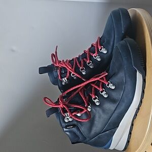 North Face ‘Back-to-Berkeley’ Waterproof Snow / Hike / Winter Boots
